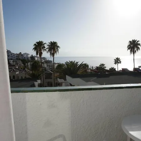 Apartment In Santa Cruz De Tenerife With Pool